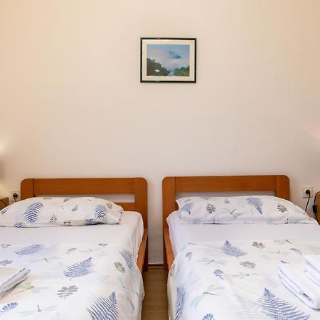 Lovely House Lindi In Porec Bagian luar foto