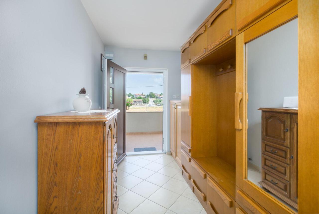 Lovely House Lindi In Porec Bagian luar foto